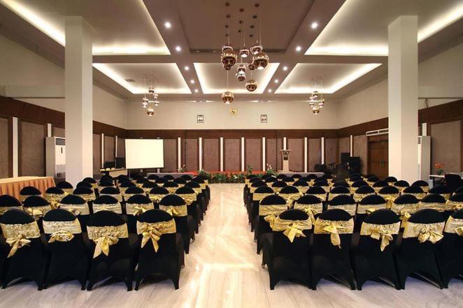 Helios Hotel & Convention Watampone 외부 사진
