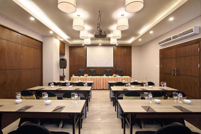 Helios Hotel & Convention Watampone 외부 사진